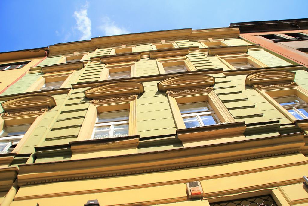 Vlkova Palace Прага Экстерьер фото