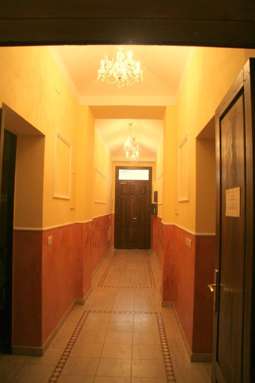 Vlkova Palace Прага Экстерьер фото